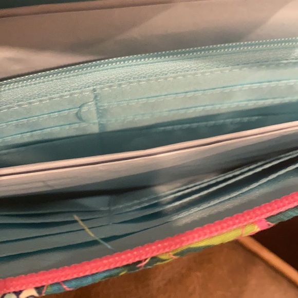 Vera Bradley Turn lock crossbody Tropical print pink quilted Bag NWT - Picture 13 of 14